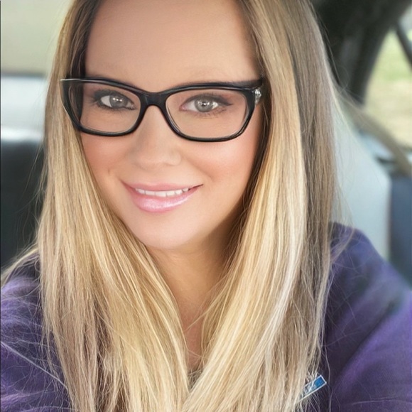 Meet your Posher, Mary - Picture 2 of 14